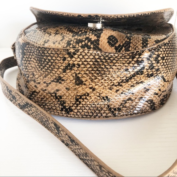 NWOT Urban Outfitters Snakeskin Purse - Picture 4 of 9